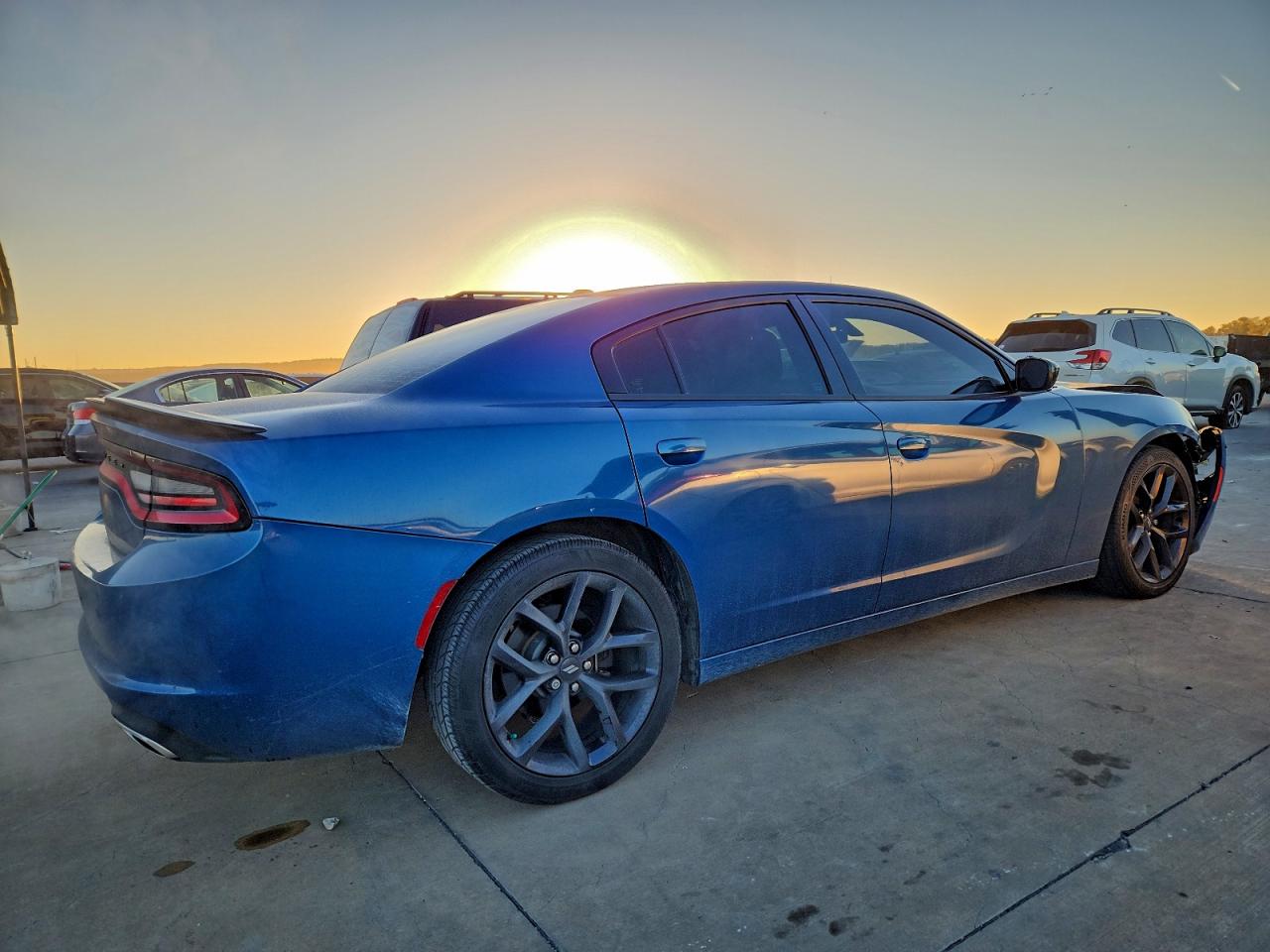 2020 DODGE CHARGER SXT photo 3