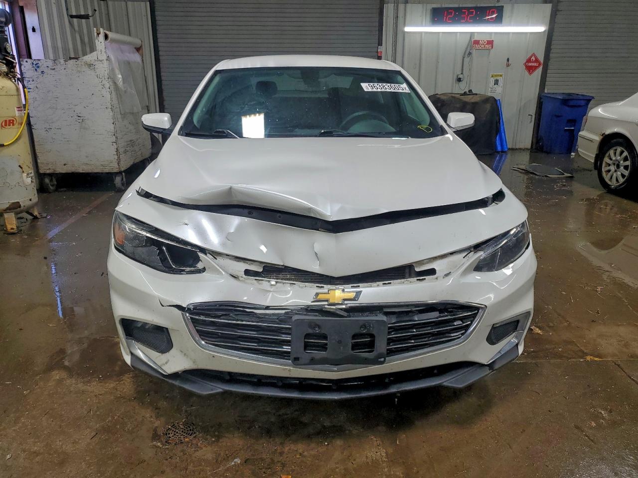 2017 CHEVROLET MALIBU LT photo 5