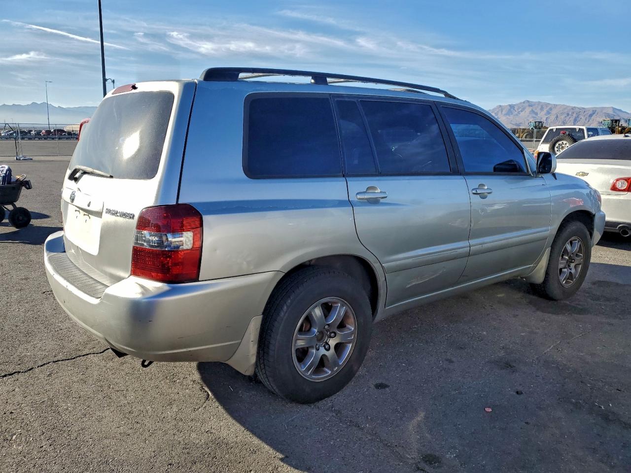 2005 TOYOTA HIGHLANDER LIMITED photo 3