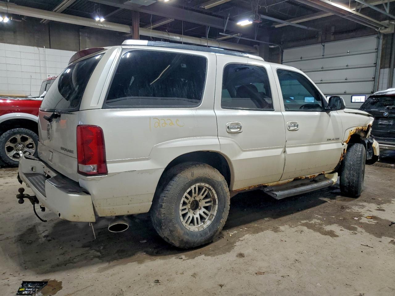 2002 CADILLAC ESCALADE LUXURY photo 3