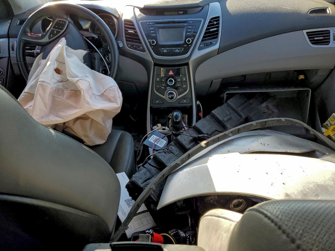 2015 HYUNDAI ELANTRA SE photo 8