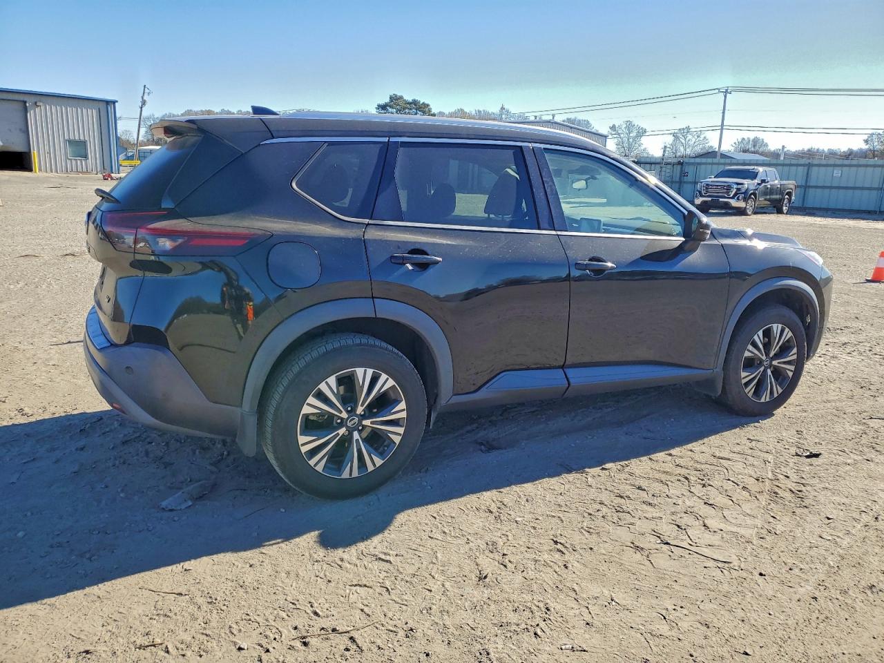 2021 NISSAN ROGUE SV photo 3