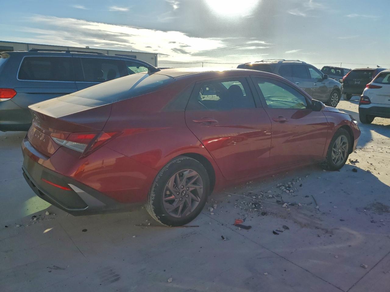 2024 HYUNDAI ELANTRA SEL photo 3