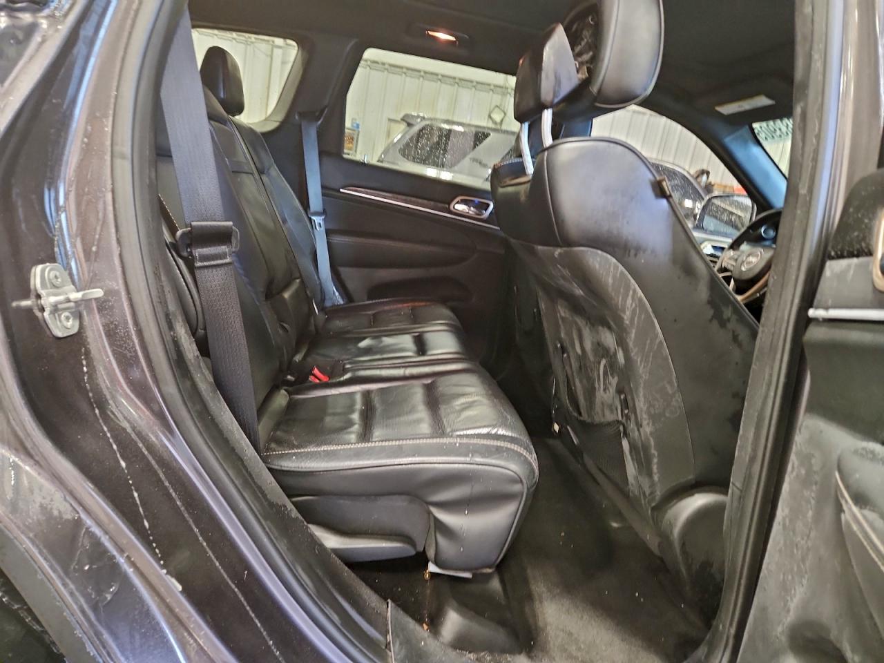 2015 JEEP GRAND CHEROKEE OVERLAND photo 11