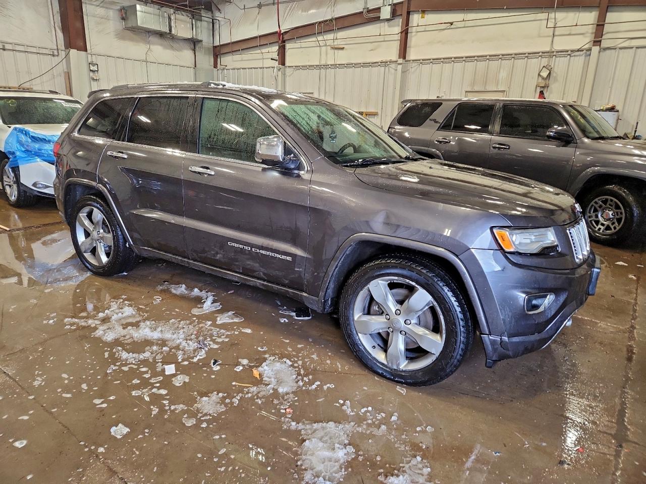 2015 JEEP GRAND CHEROKEE OVERLAND photo 4