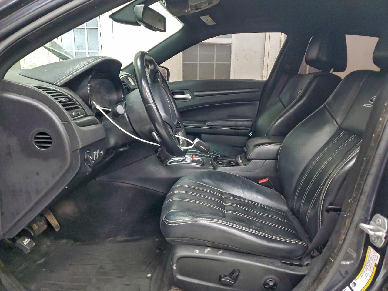 2016 CHRYSLER 300 S photo 7