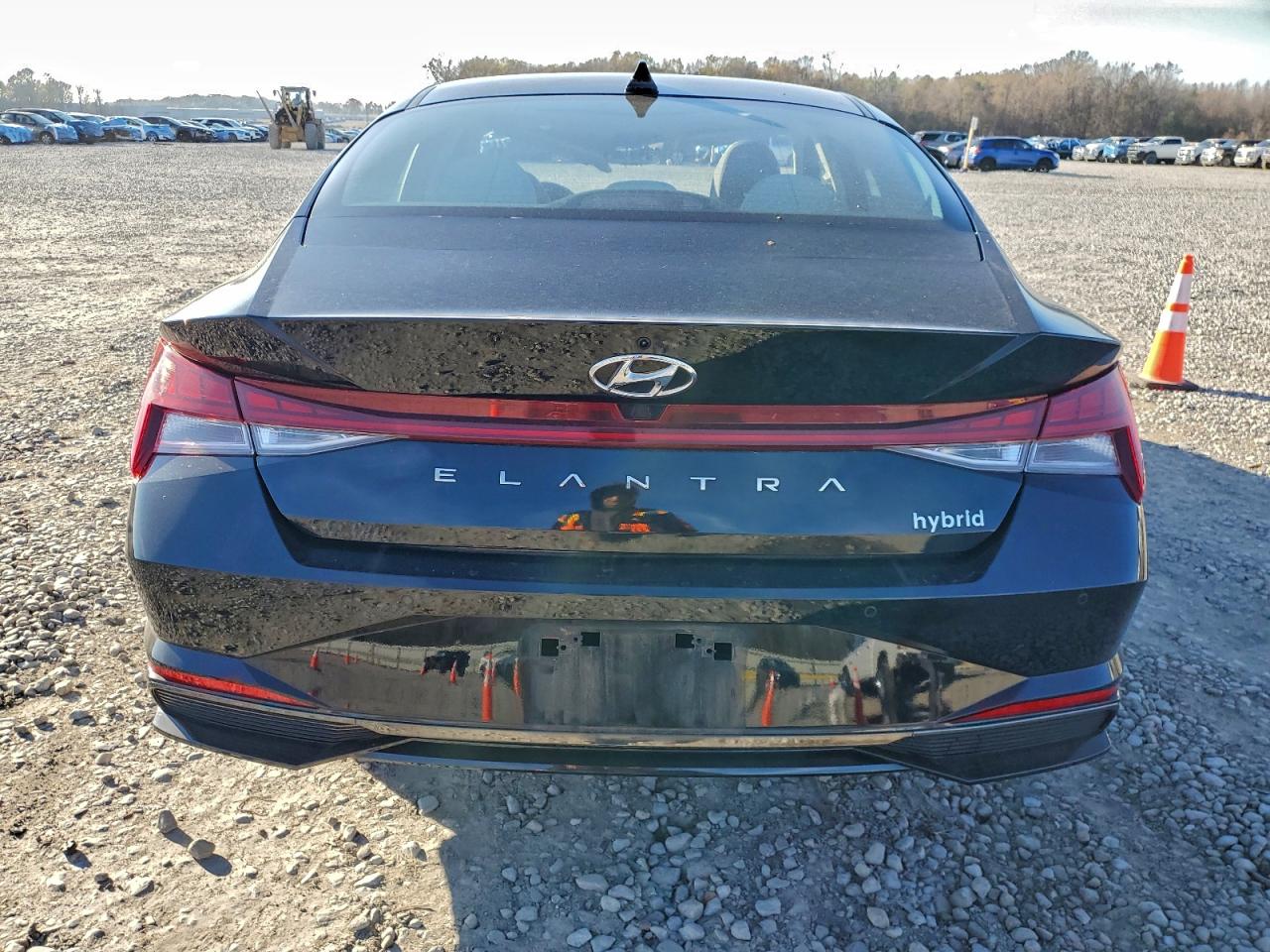 2023 HYUNDAI ELANTRA LIMITED photo 6