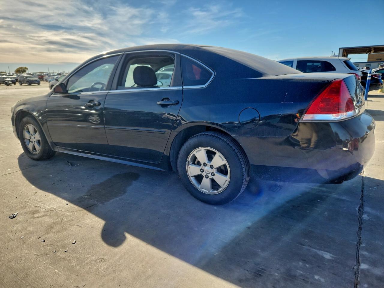 2011 CHEVROLET IMPALA LT photo 2