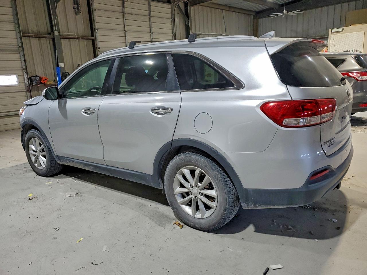 2017 KIA SORENTO LX photo 2