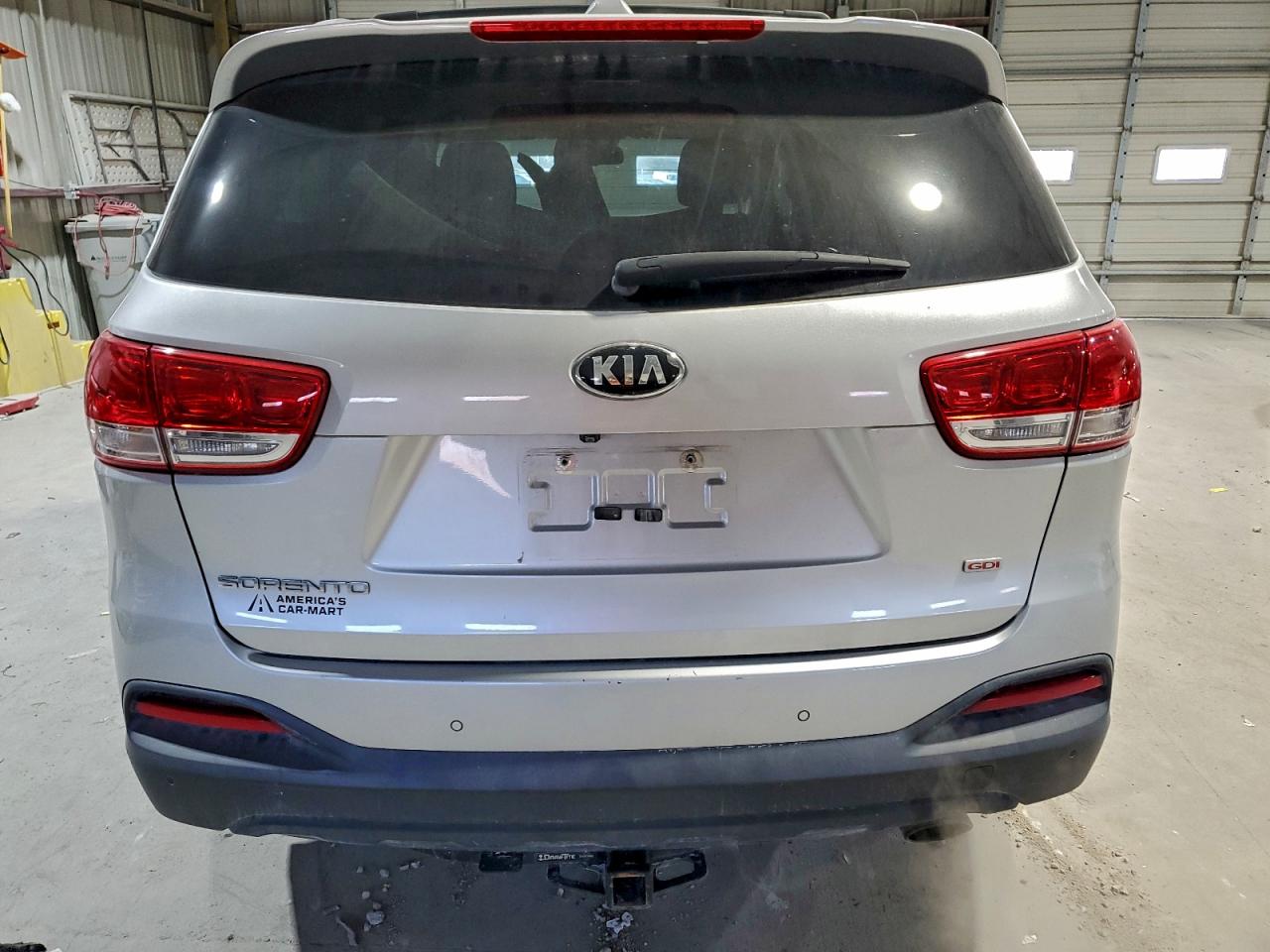 2017 KIA SORENTO LX photo 6