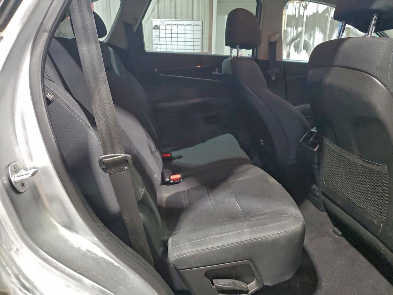 2017 KIA SORENTO LX photo 11