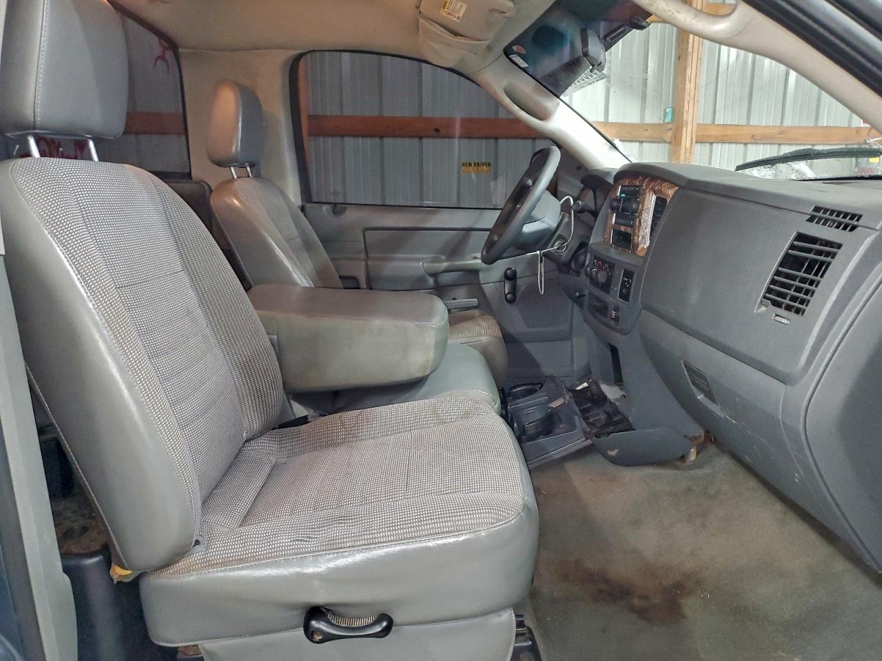 2006 DODGE RAM 1500 ST photo 10