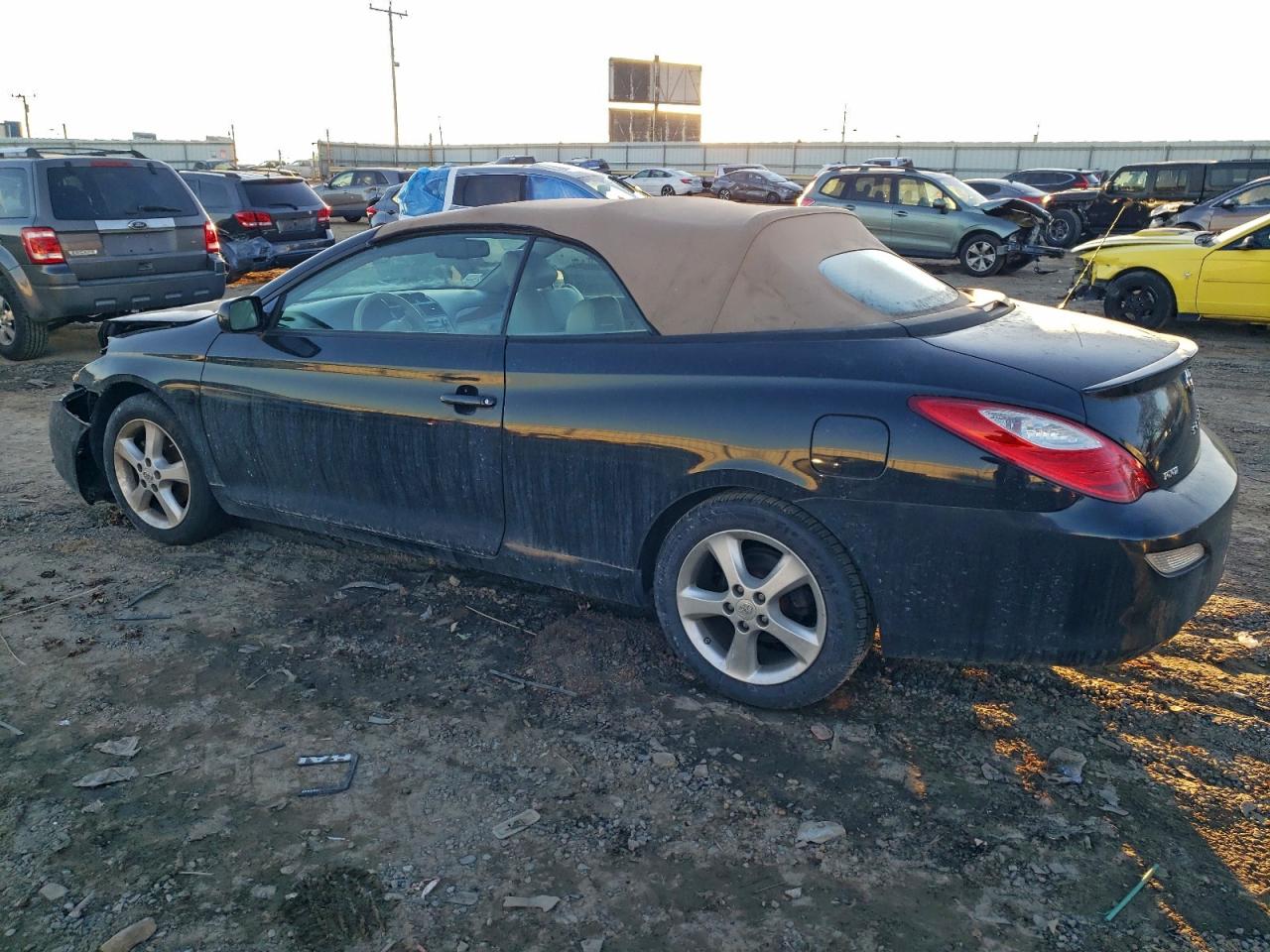 2007 TOYOTA CAMRY SOLARA SE photo 2