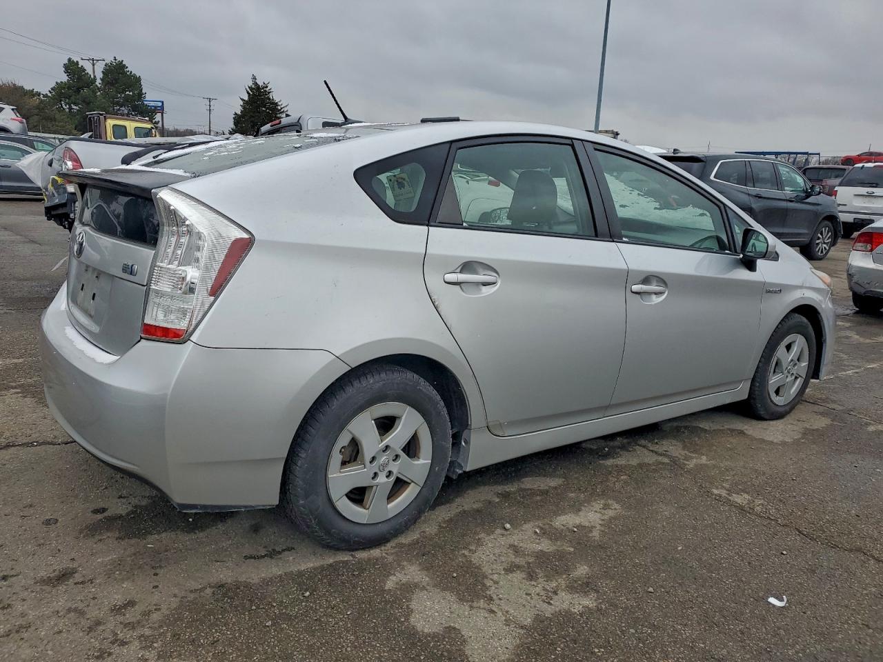 2011 TOYOTA PRIUS photo 3