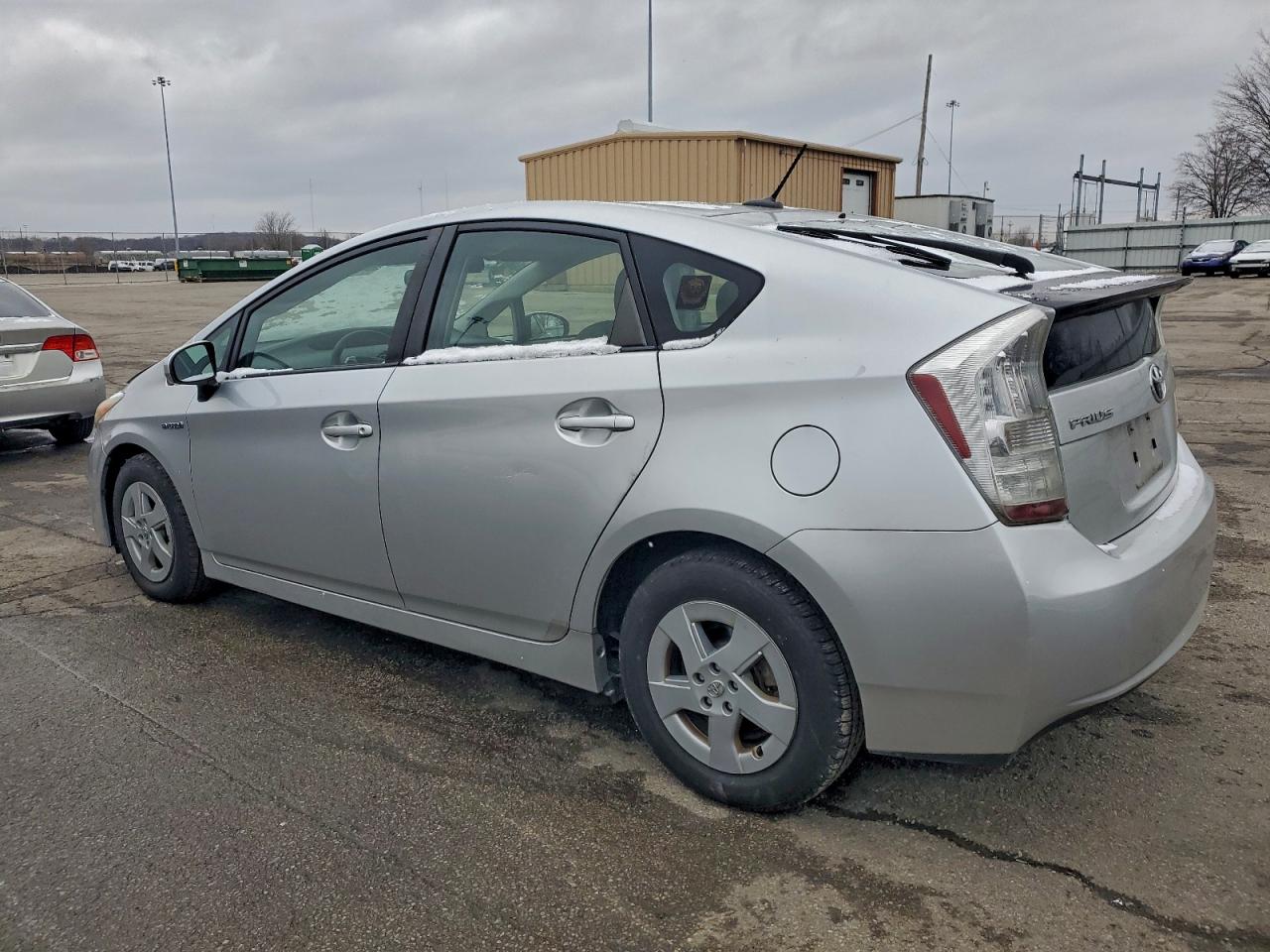 2011 TOYOTA PRIUS photo 2