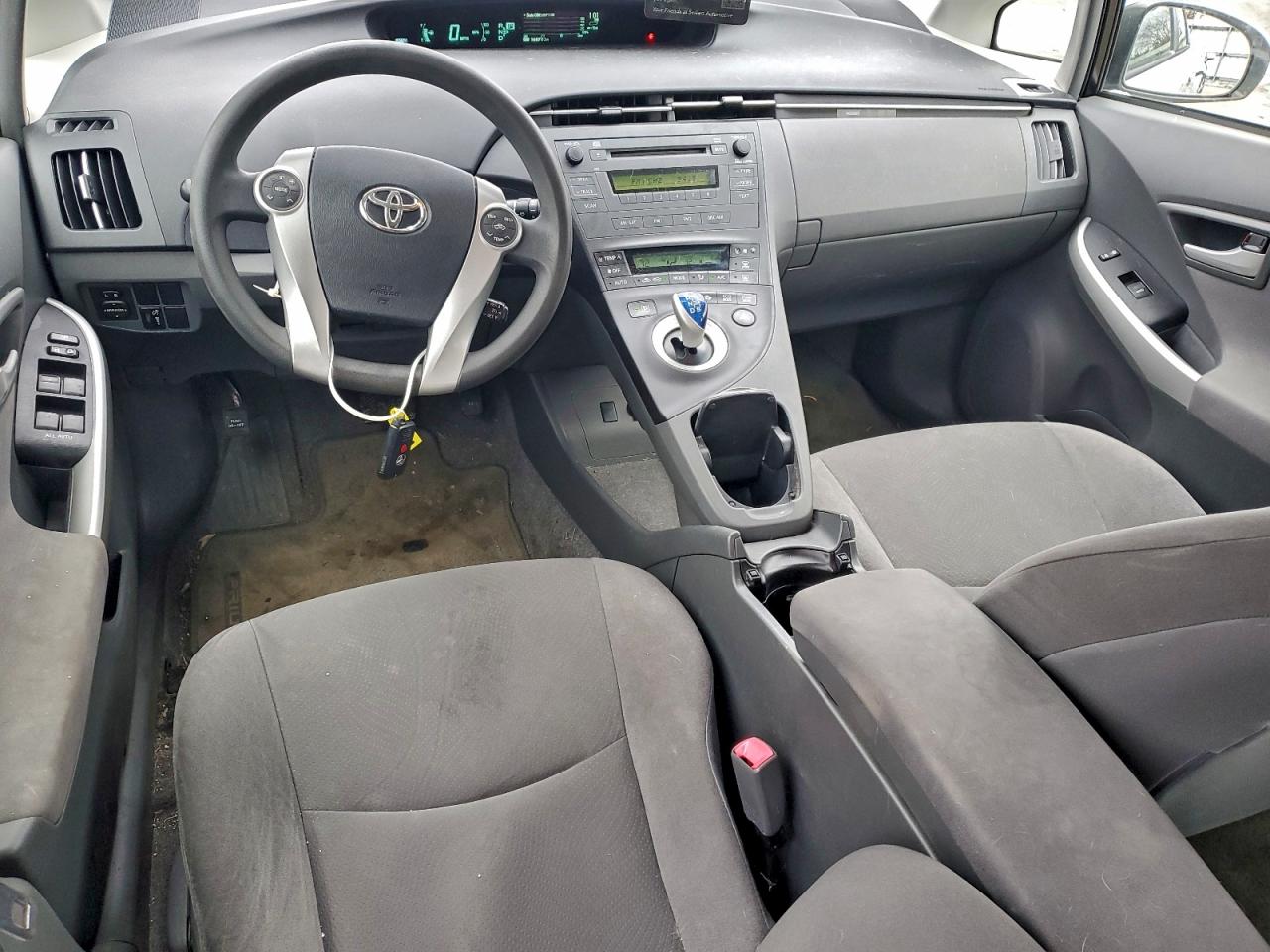 2011 TOYOTA PRIUS photo 8