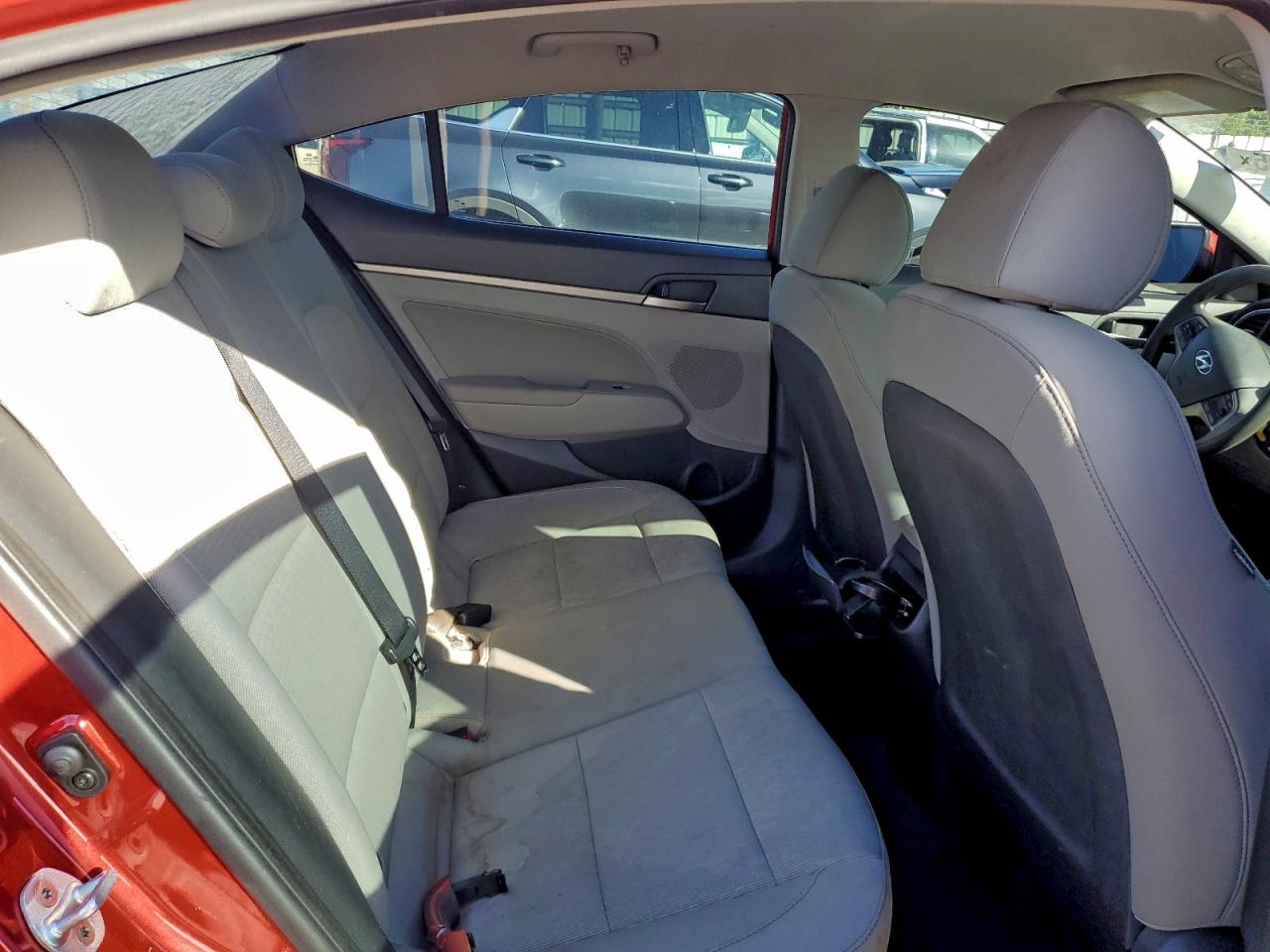 2017 HYUNDAI ELANTRA SE photo 28