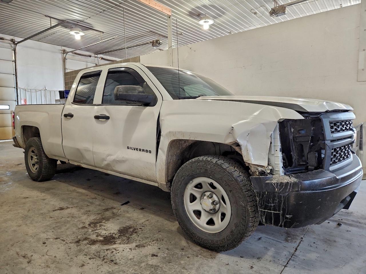 2015 CHEVROLET SILVERADO C1500 photo 4