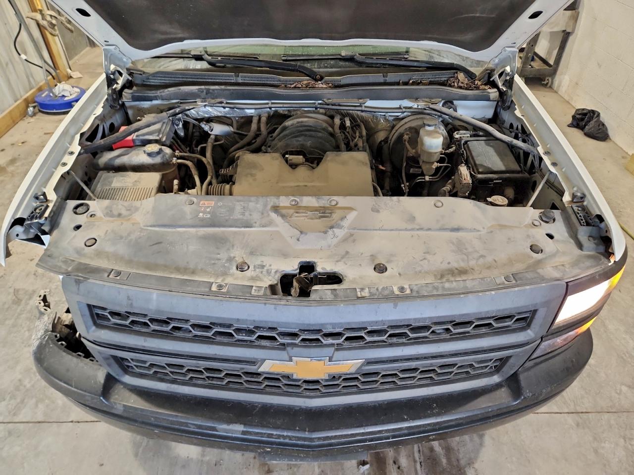 2015 CHEVROLET SILVERADO C1500 photo 11