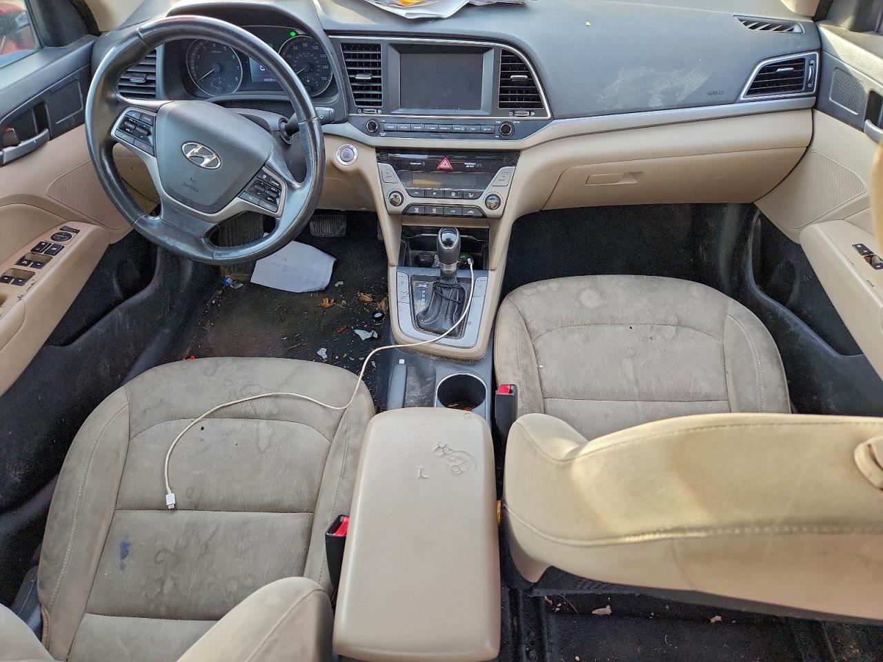 2018 HYUNDAI ELANTRA SEL photo 8