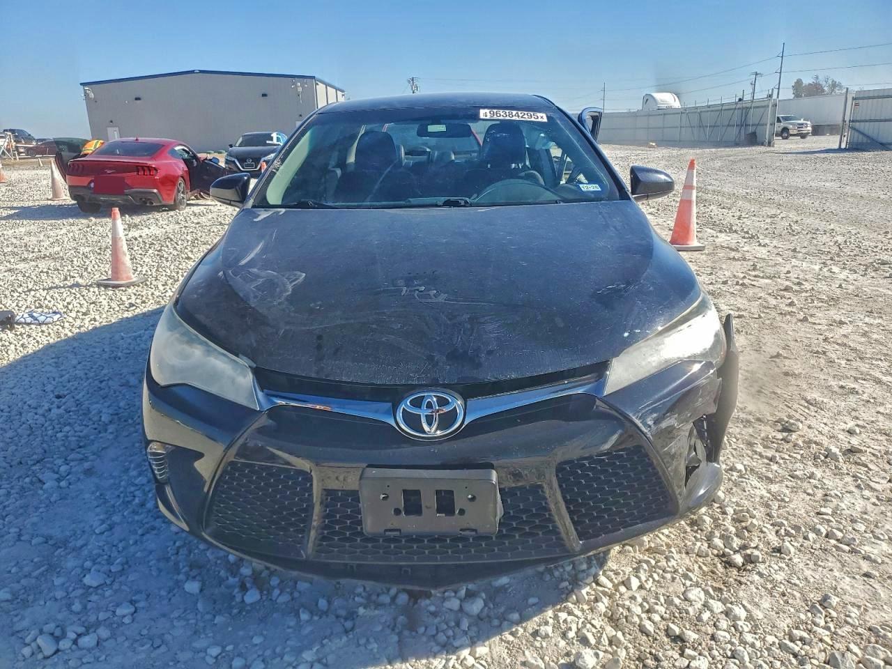 2017 TOYOTA CAMRY LE photo 5