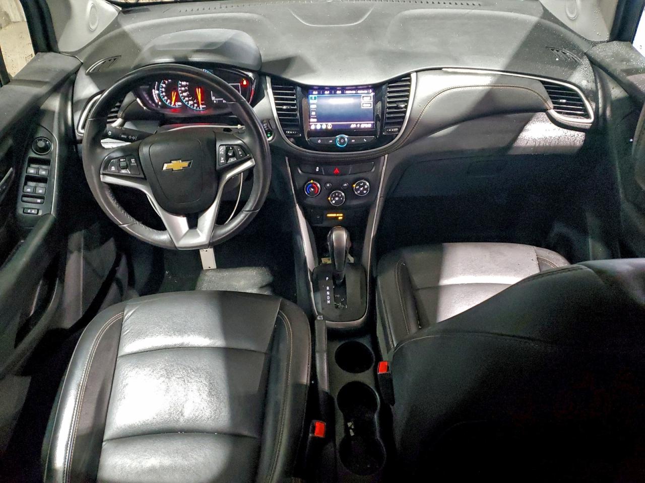2022 CHEVROLET TRAX 1LT photo 8