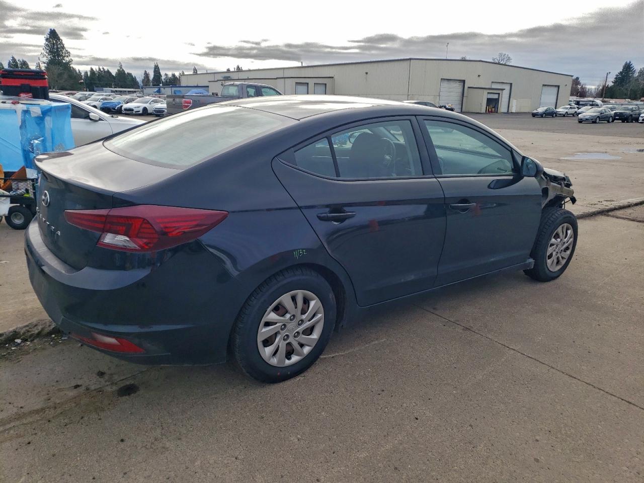 2019 HYUNDAI ELANTRA SE photo 3
