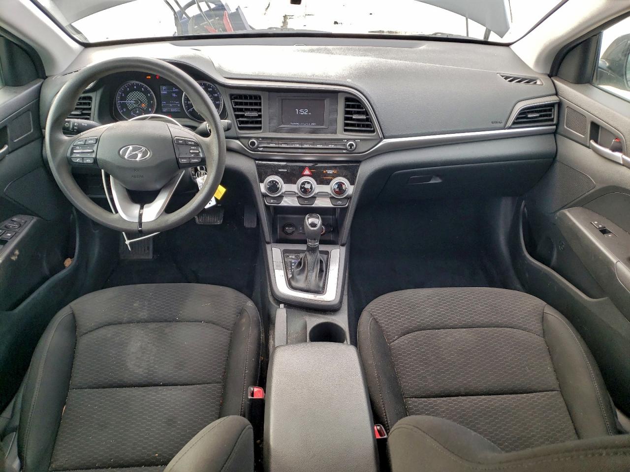 2019 HYUNDAI ELANTRA SE photo 8
