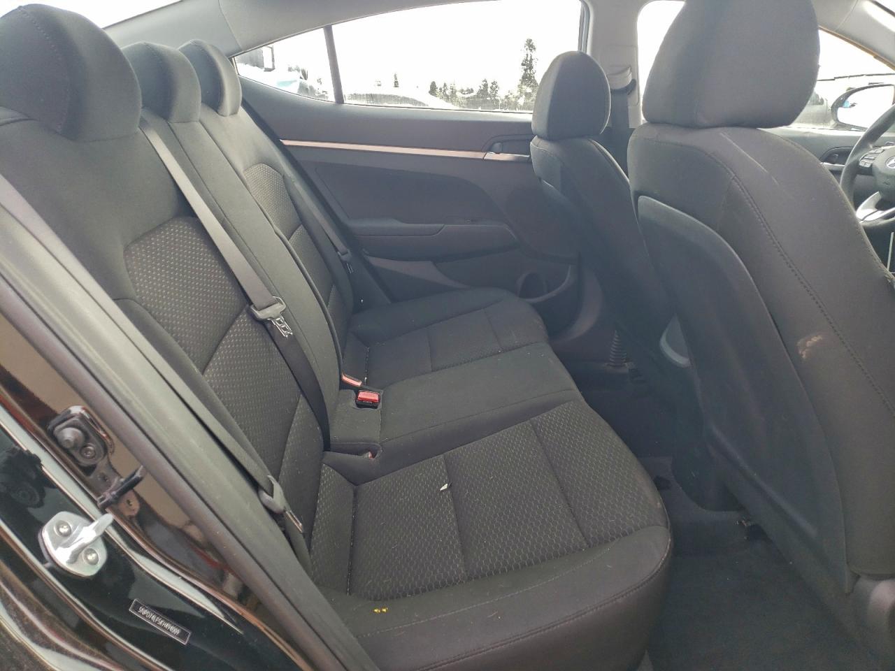 2019 HYUNDAI ELANTRA SE photo 10
