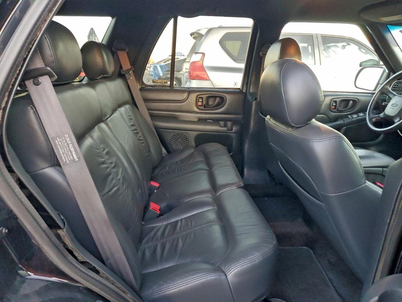 2001 CHEVROLET BLAZER photo 11