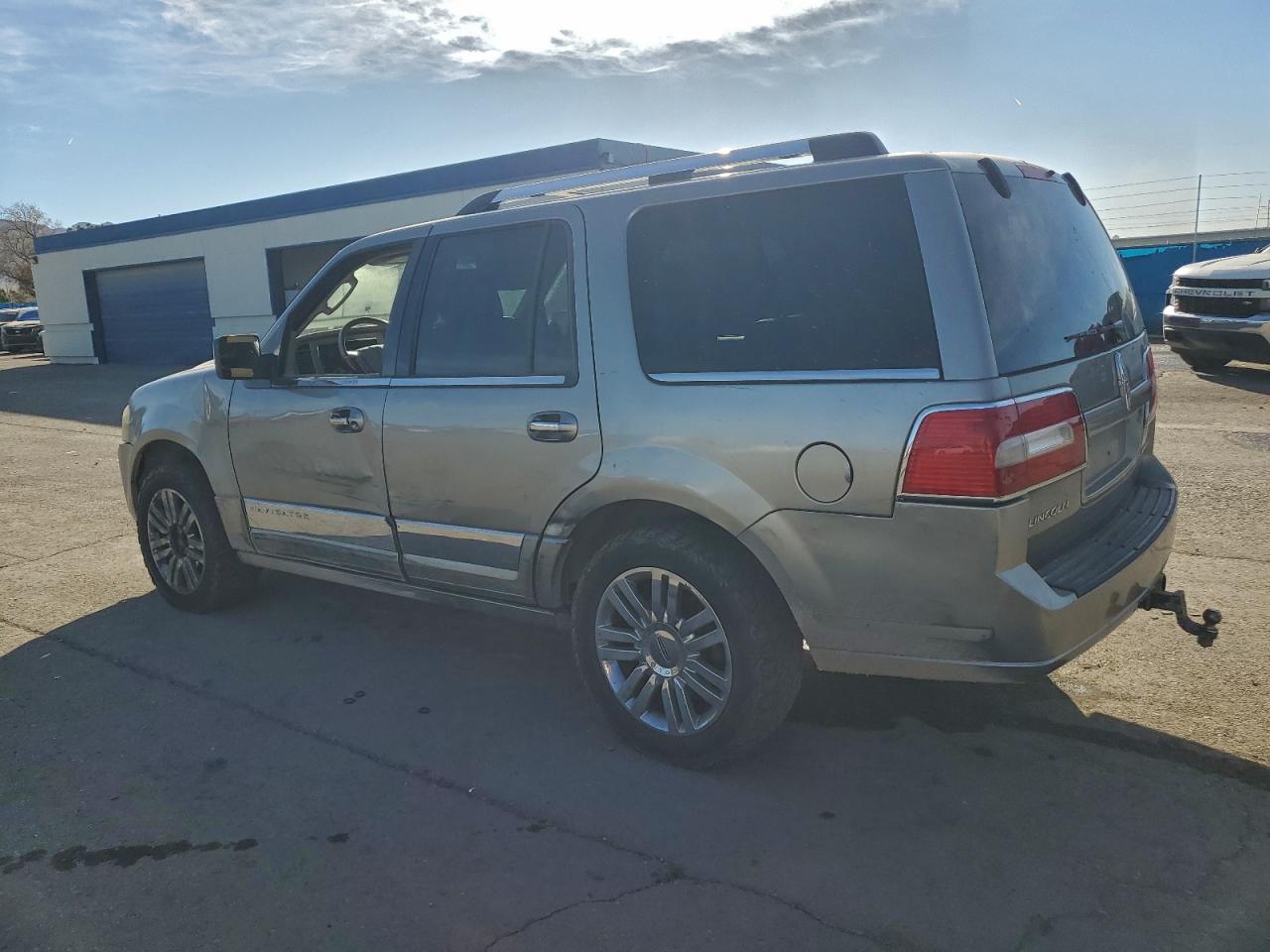2008 LINCOLN NAVIGATOR photo 2