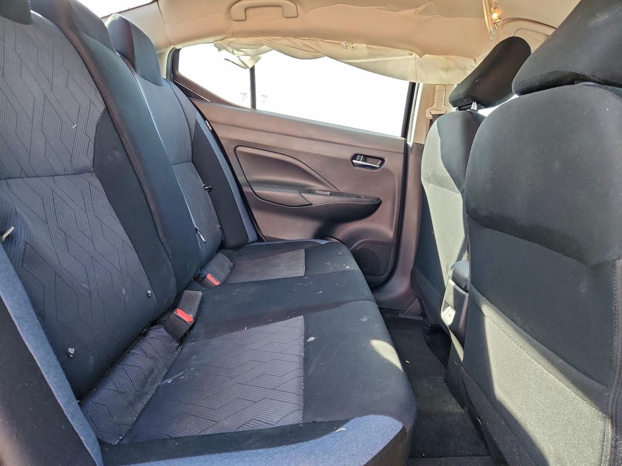 2024 NISSAN VERSA SV photo 10