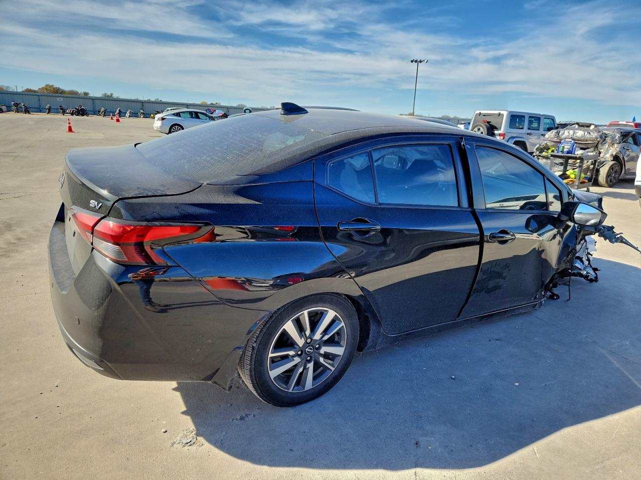 2024 NISSAN VERSA SV photo 3