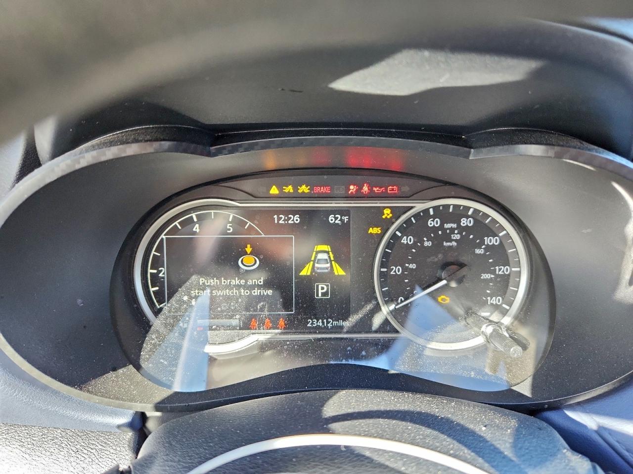 2024 NISSAN VERSA SV photo 9
