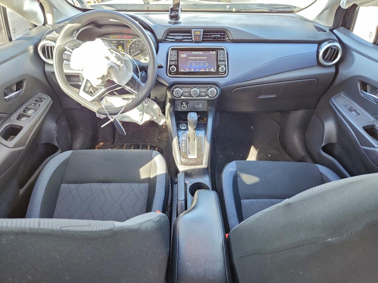 2024 NISSAN VERSA SV photo 8