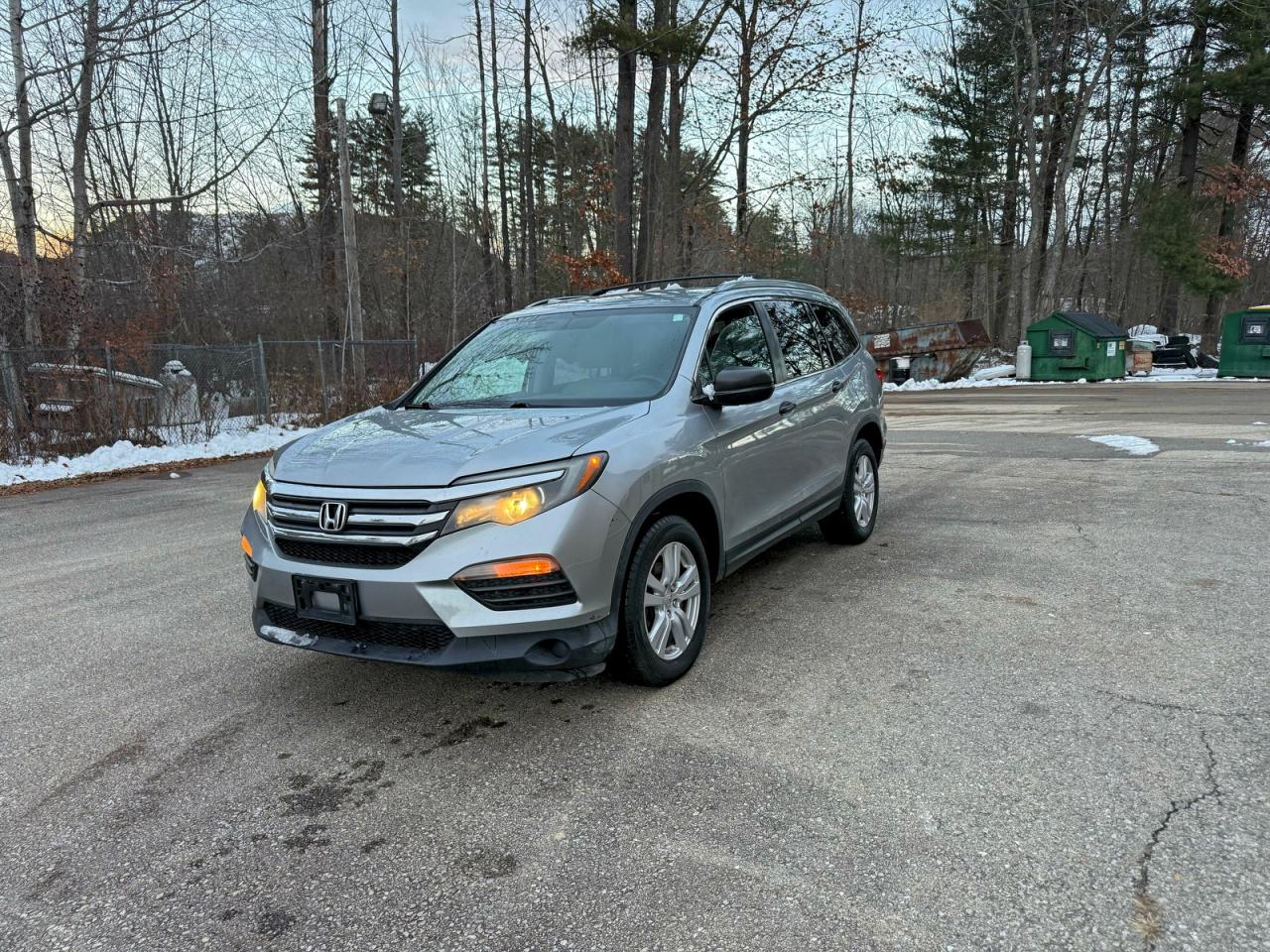 2016 HONDA PILOT LX photo 2