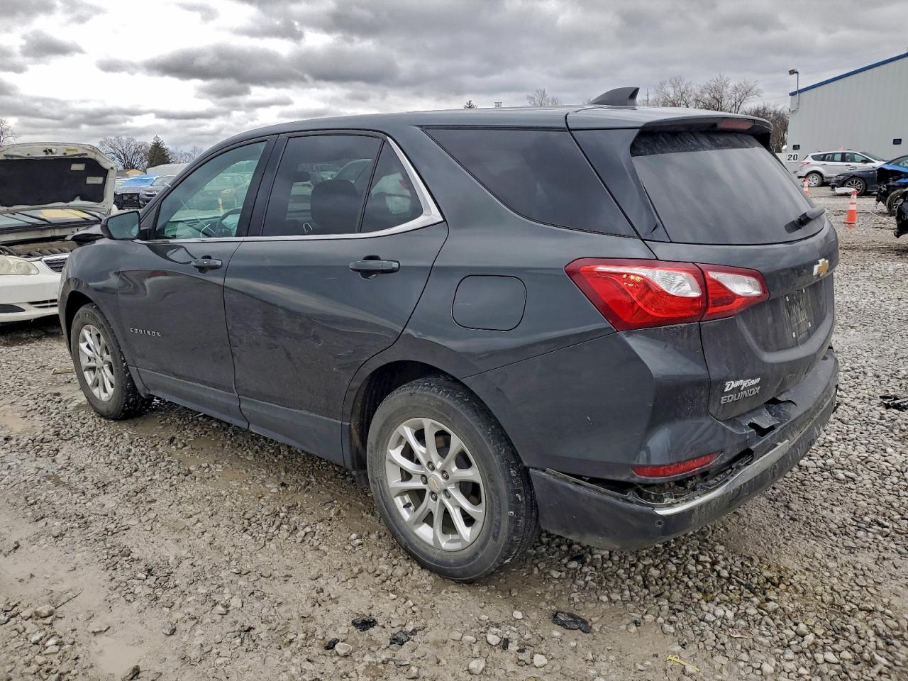 2020 CHEVROLET EQUINOX LT photo 2