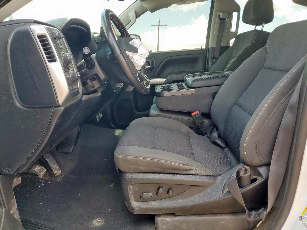 2018 CHEVROLET SILVERADO K1500 LT photo 7