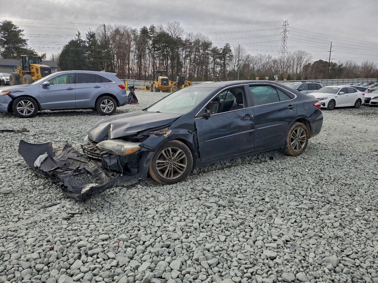 2015 TOYOTA CAMRY