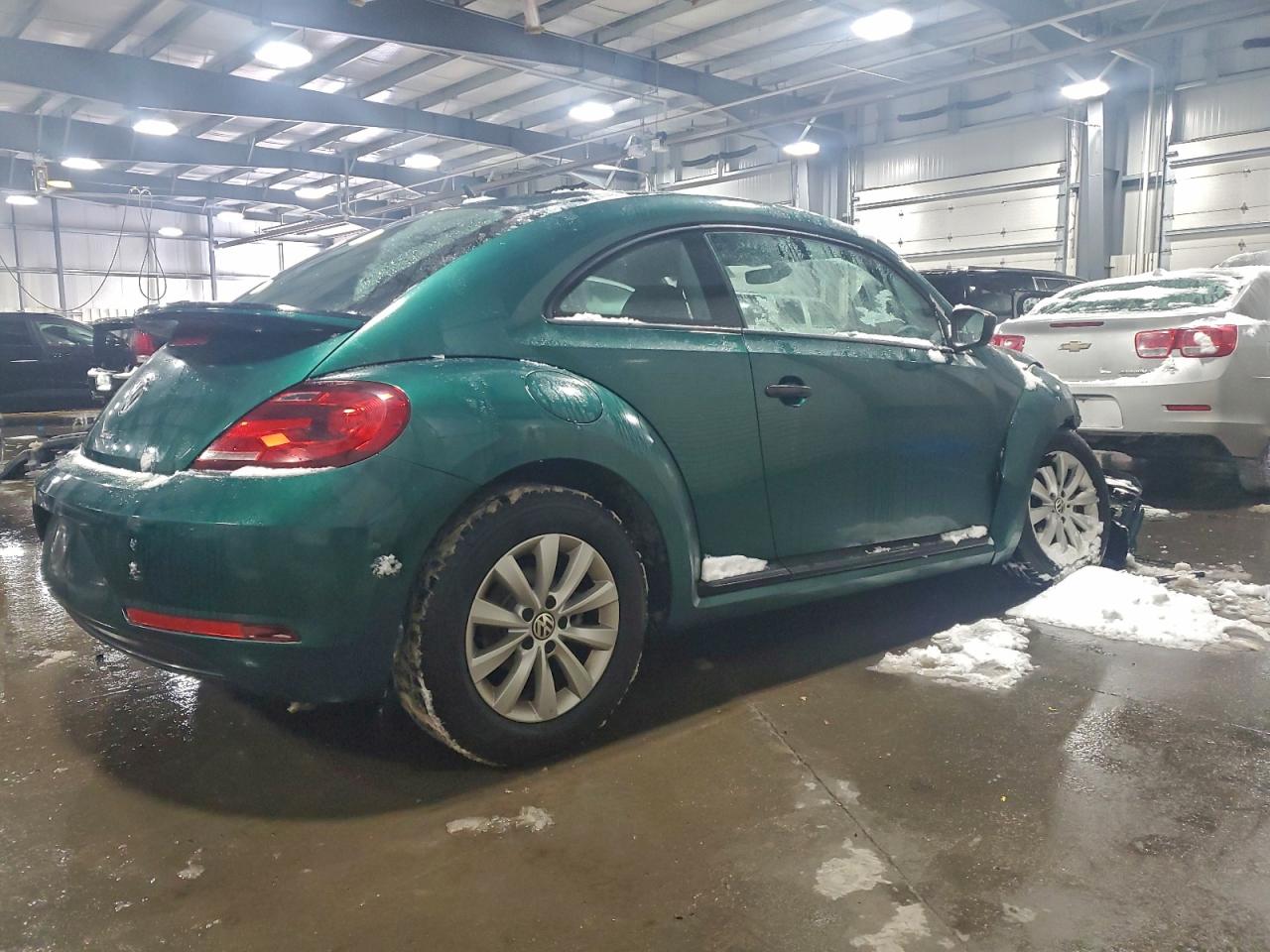 2017 VOLKSWAGEN BEETLE 1.8T photo 3
