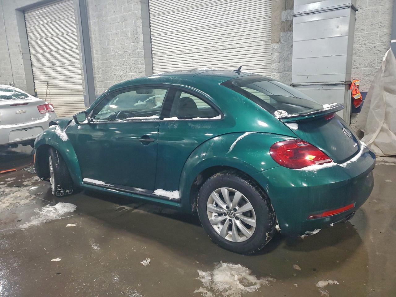 2017 VOLKSWAGEN BEETLE 1.8T photo 2
