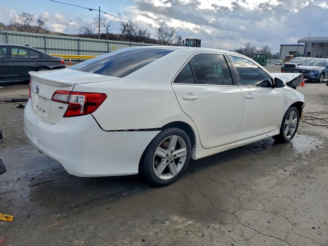 2012 TOYOTA CAMRY BASE photo 3