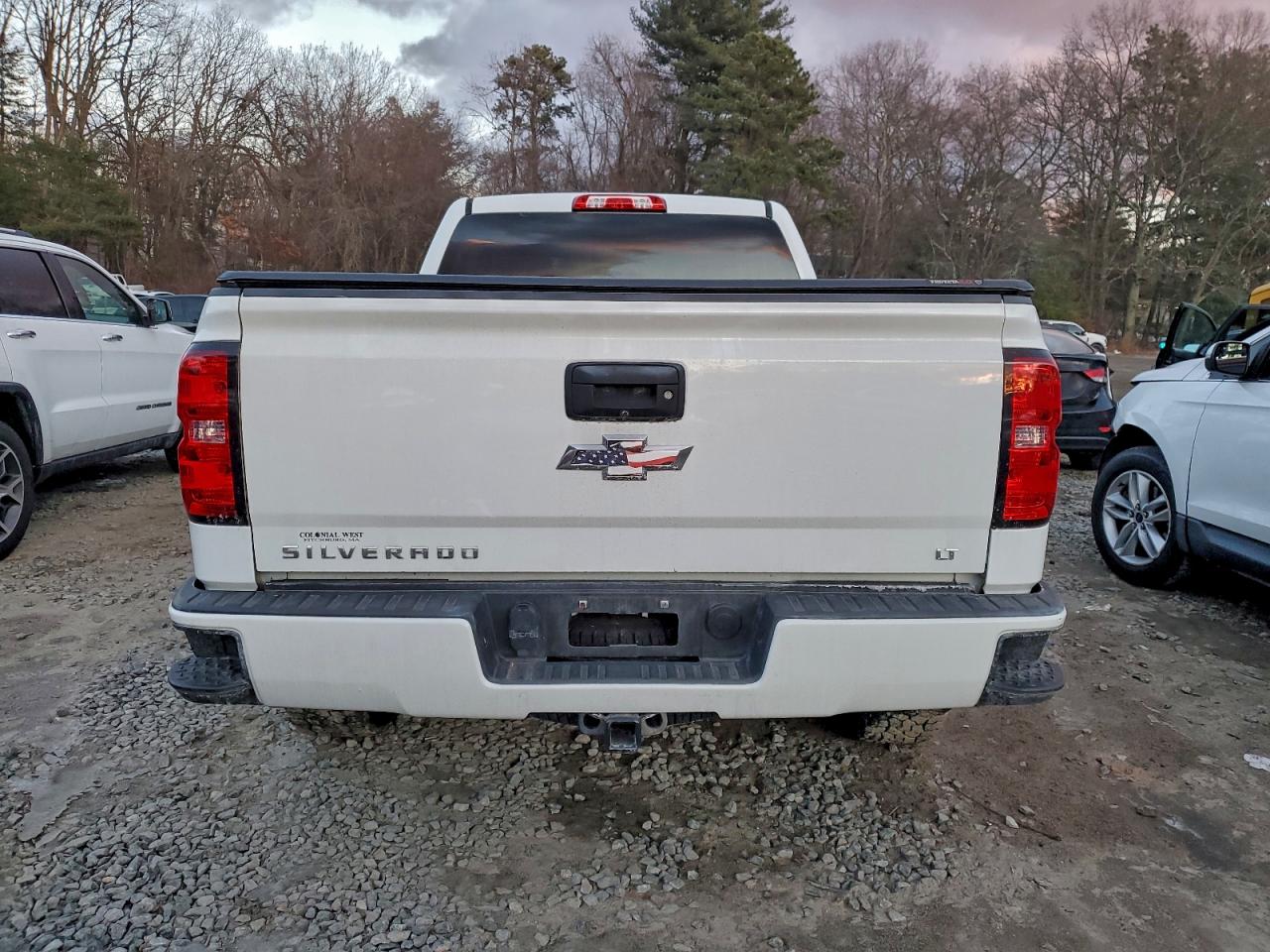 2018 CHEVROLET SILVERADO K1500 LT photo 6