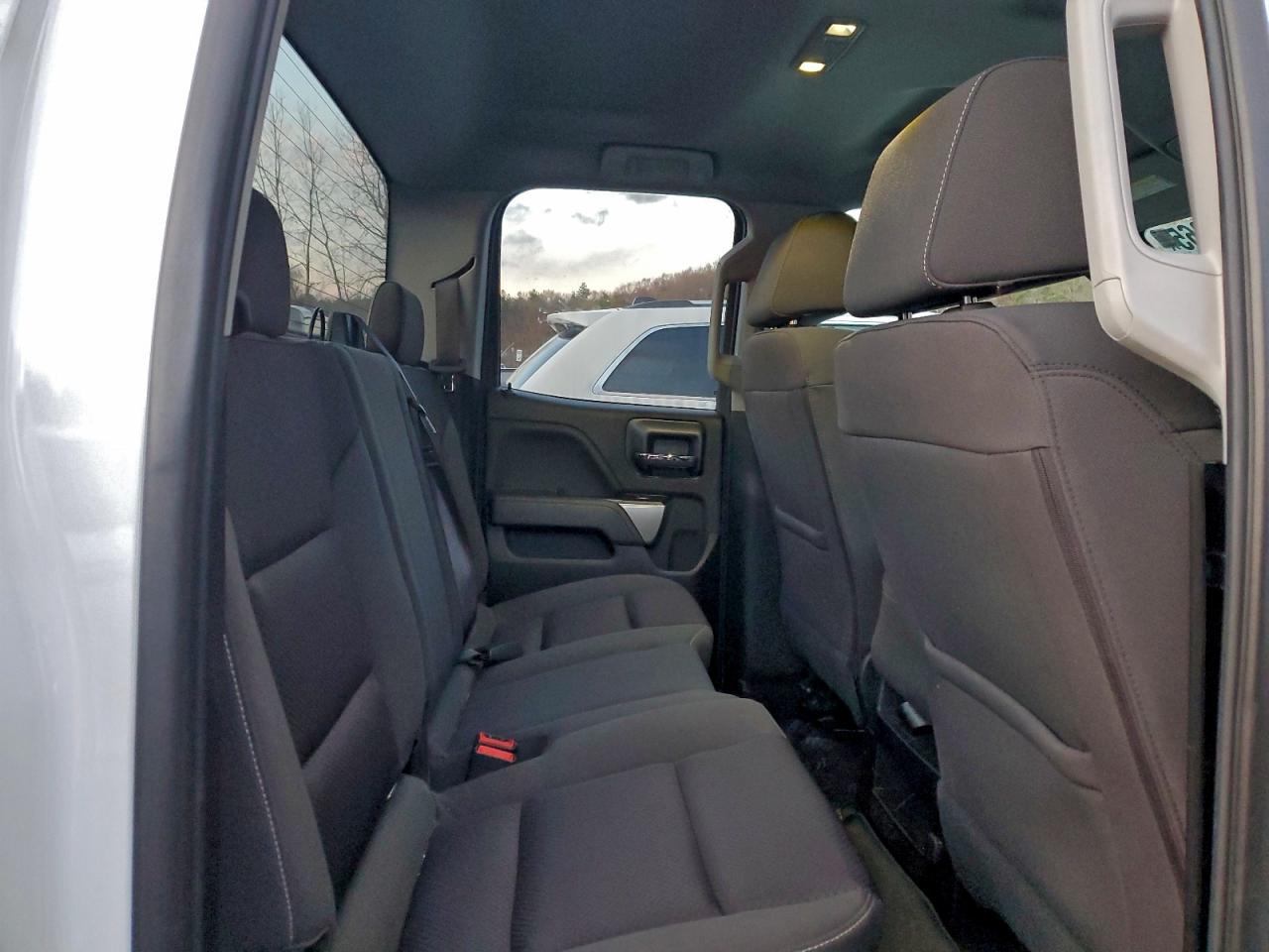 2018 CHEVROLET SILVERADO K1500 LT photo 10