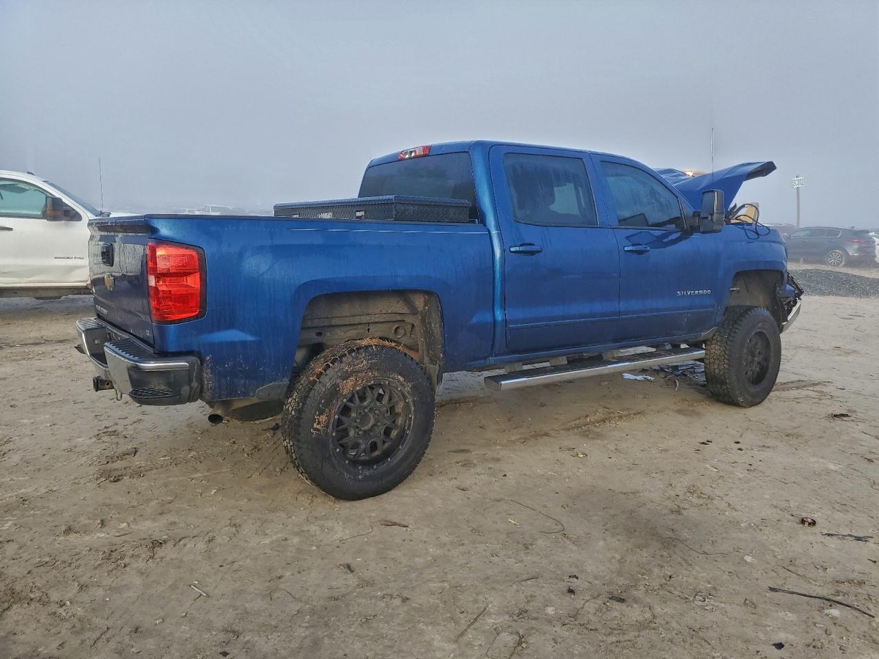2015 CHEVROLET SILVERADO C1500 LT photo 3