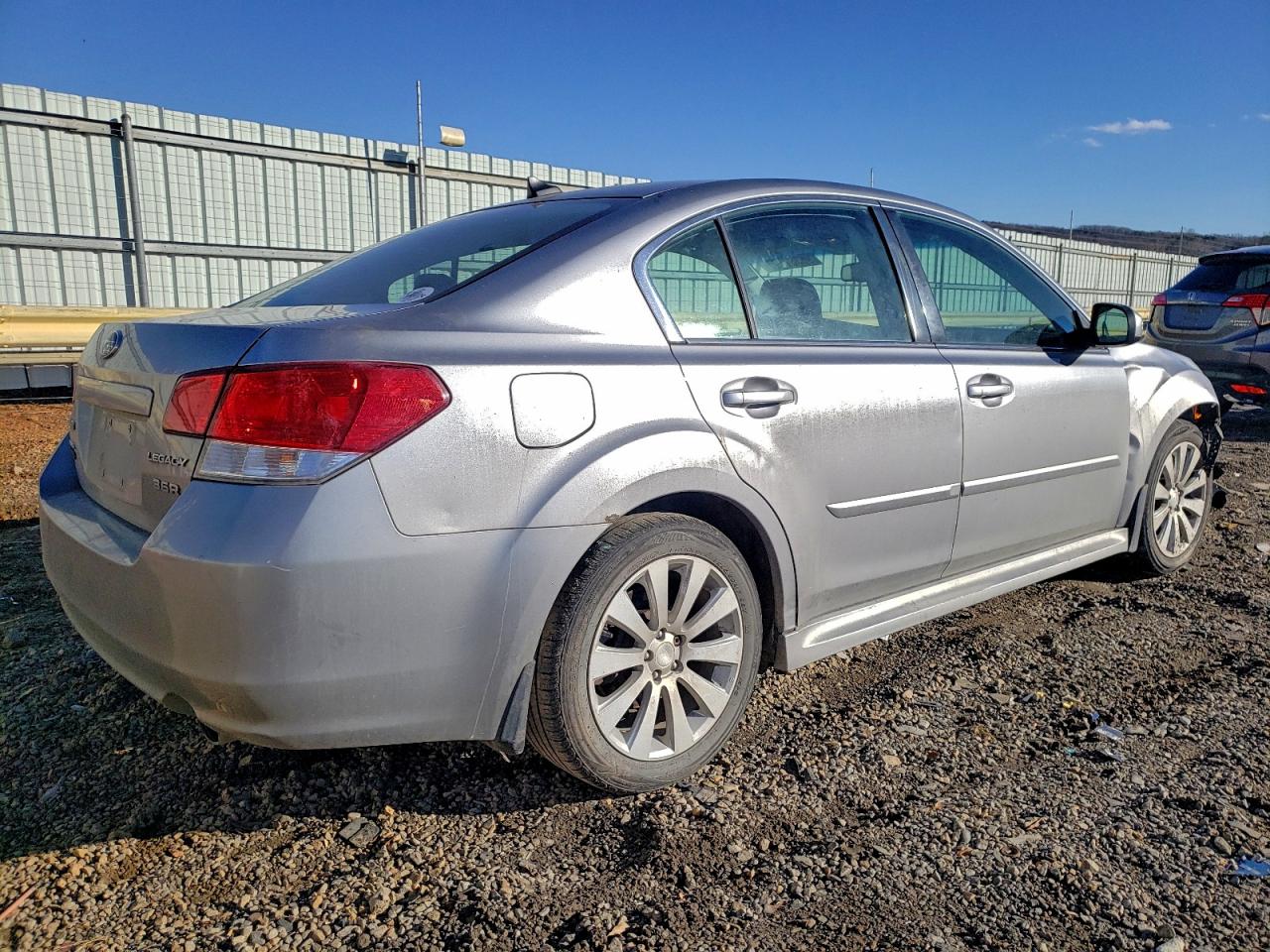 2011 SUBARU LEGACY 3.6R LIMITED photo 3