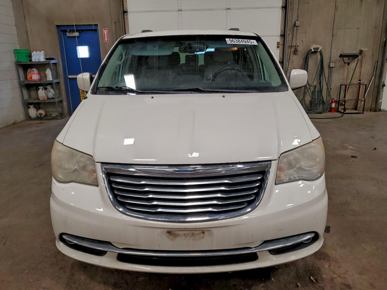 2013 CHRYSLER TOWN & COUNTRY TOURING photo 5