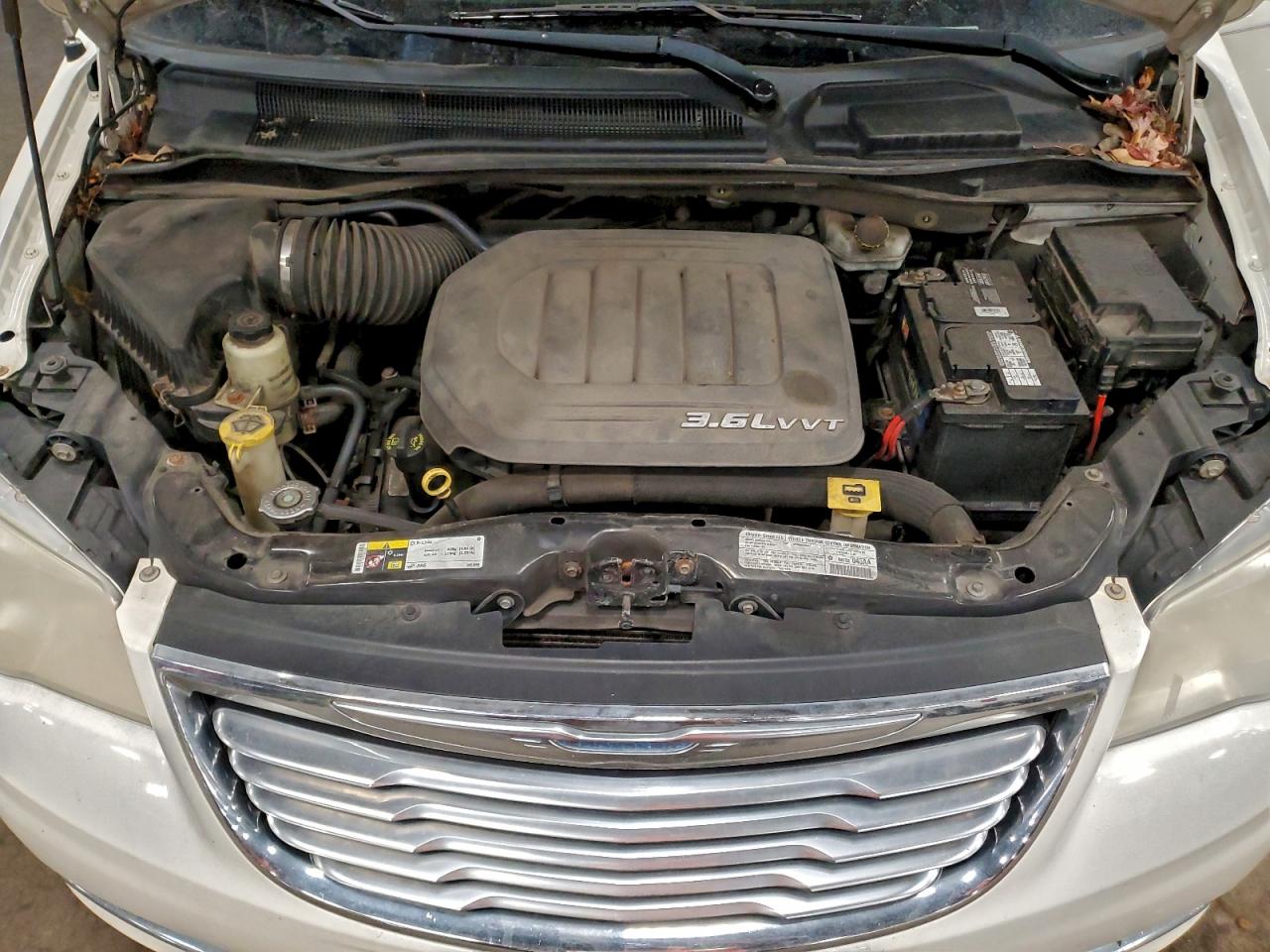 2013 CHRYSLER TOWN & COUNTRY TOURING photo 12