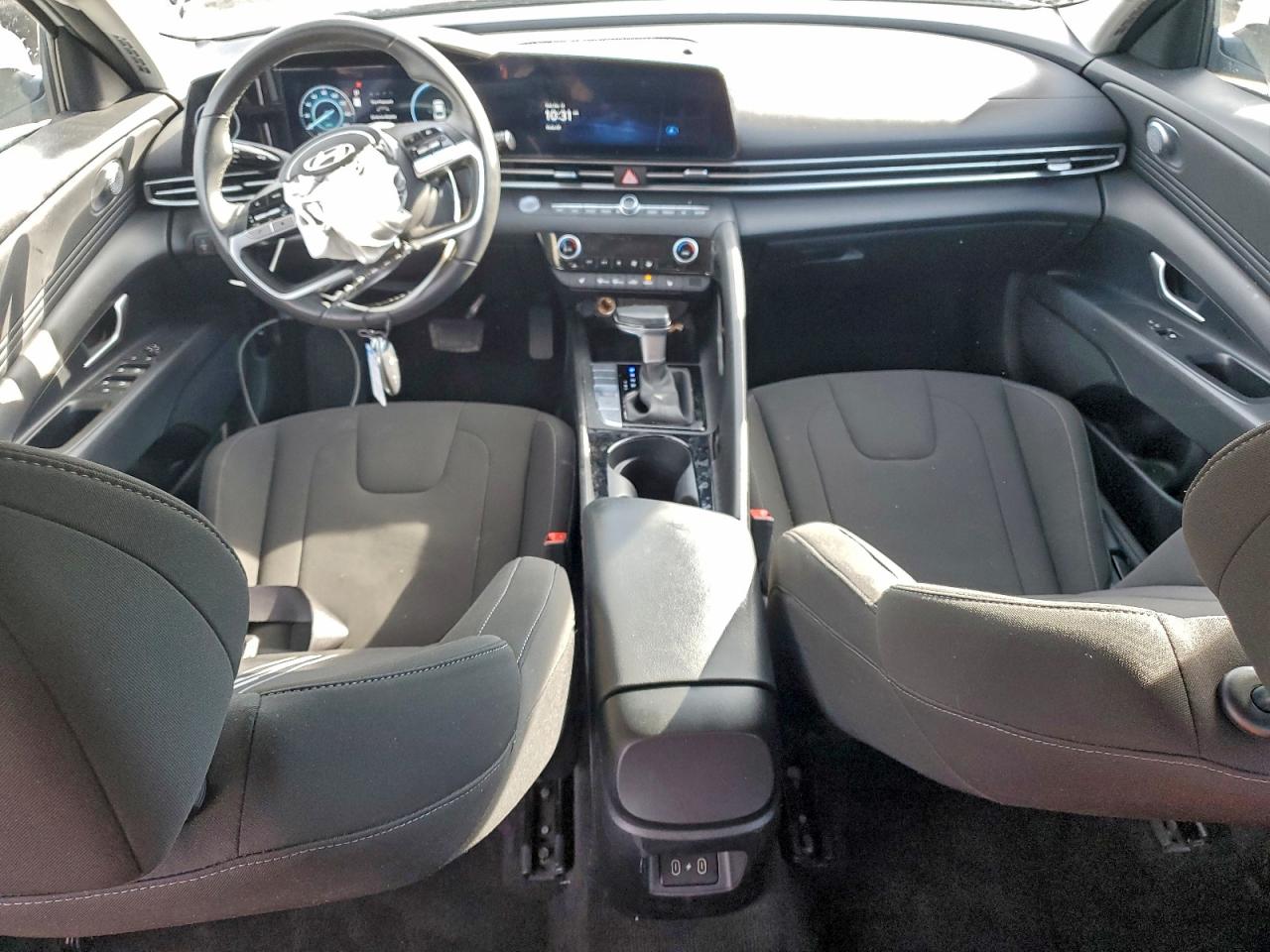 2025 HYUNDAI ELANTRA SEL photo 8