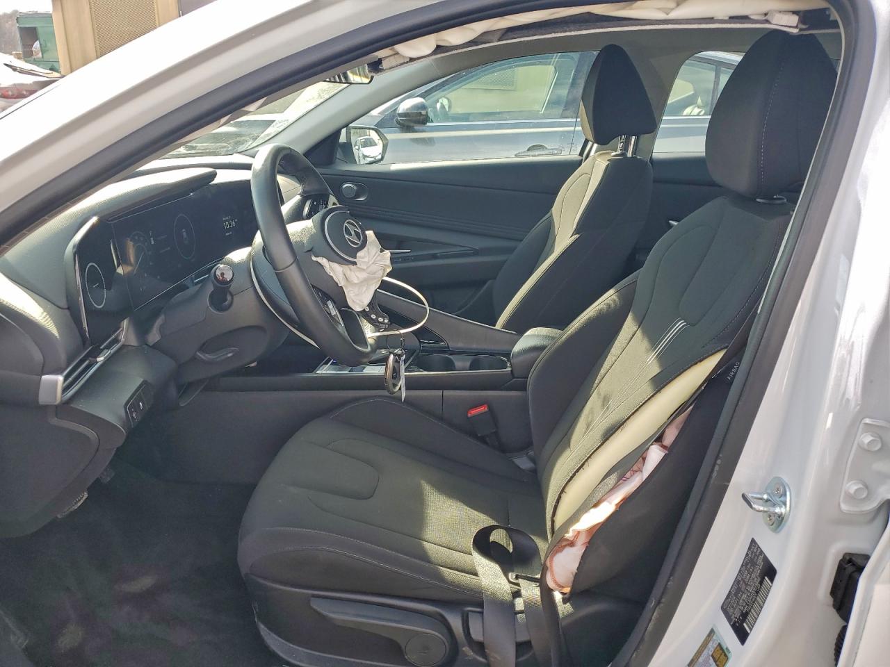 2025 HYUNDAI ELANTRA SEL photo 7